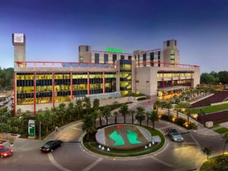 af1qipn0wa8dd1w63az6v nmok3lj33t